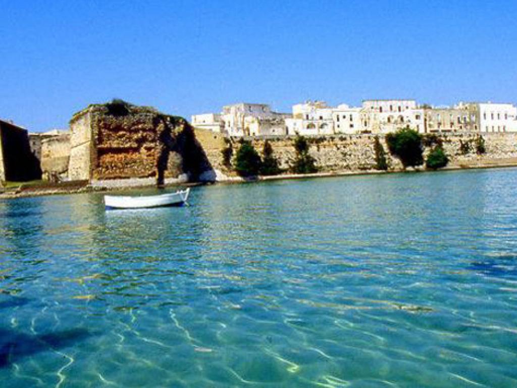 Idrusa Otranto Bagian luar foto